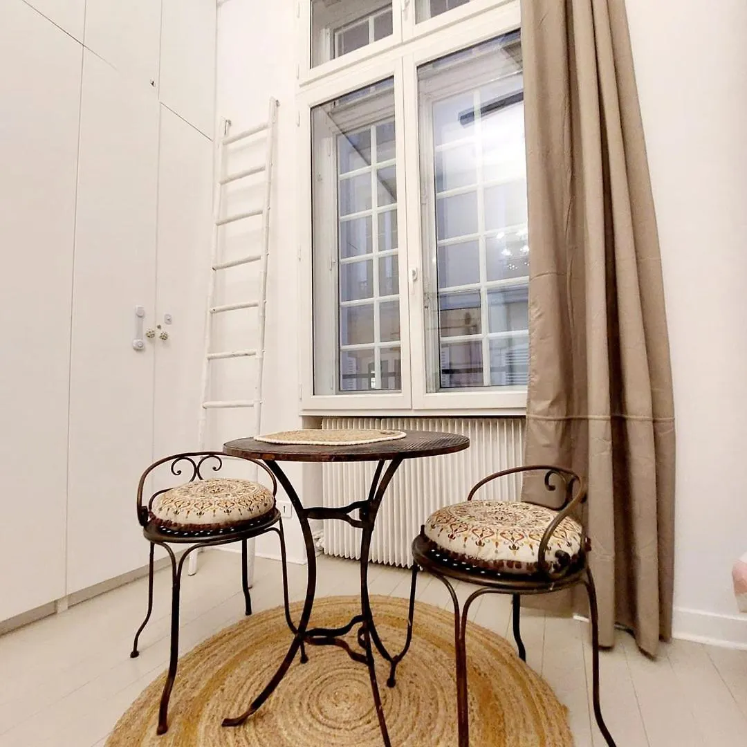 Spacious Apartment In Paris 0*,